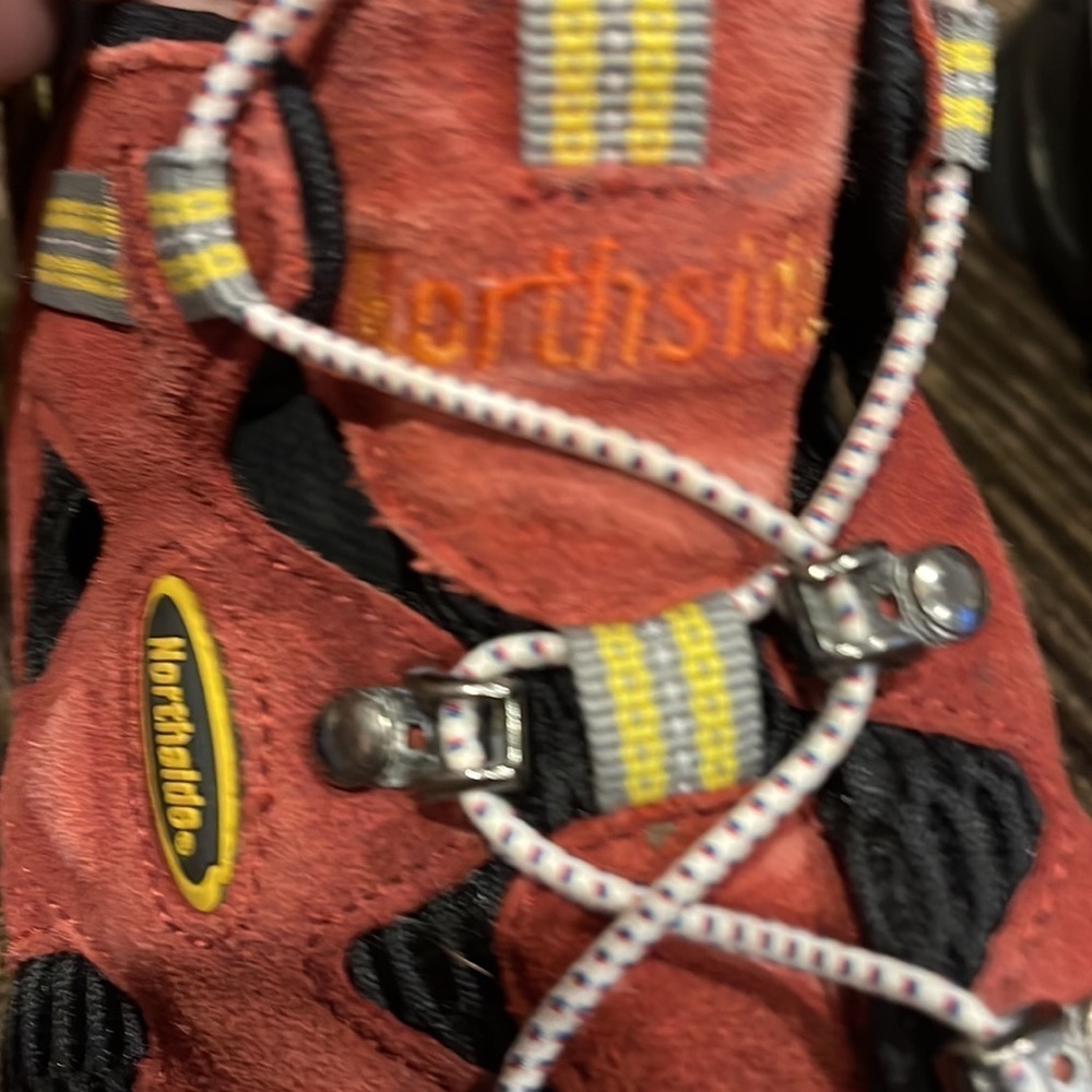 Northside shoes sandals burgundy - Picture 9 of 9